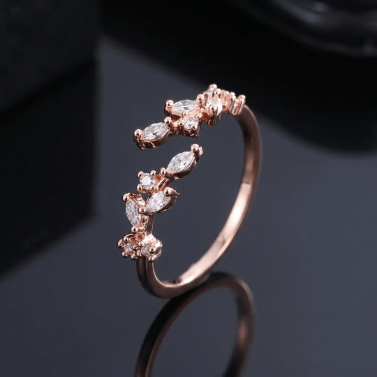 Olivia Leaf Ring