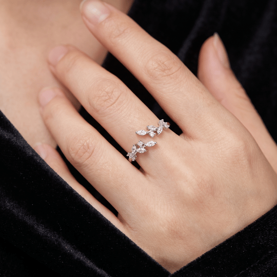 Olivia Leaf Ring