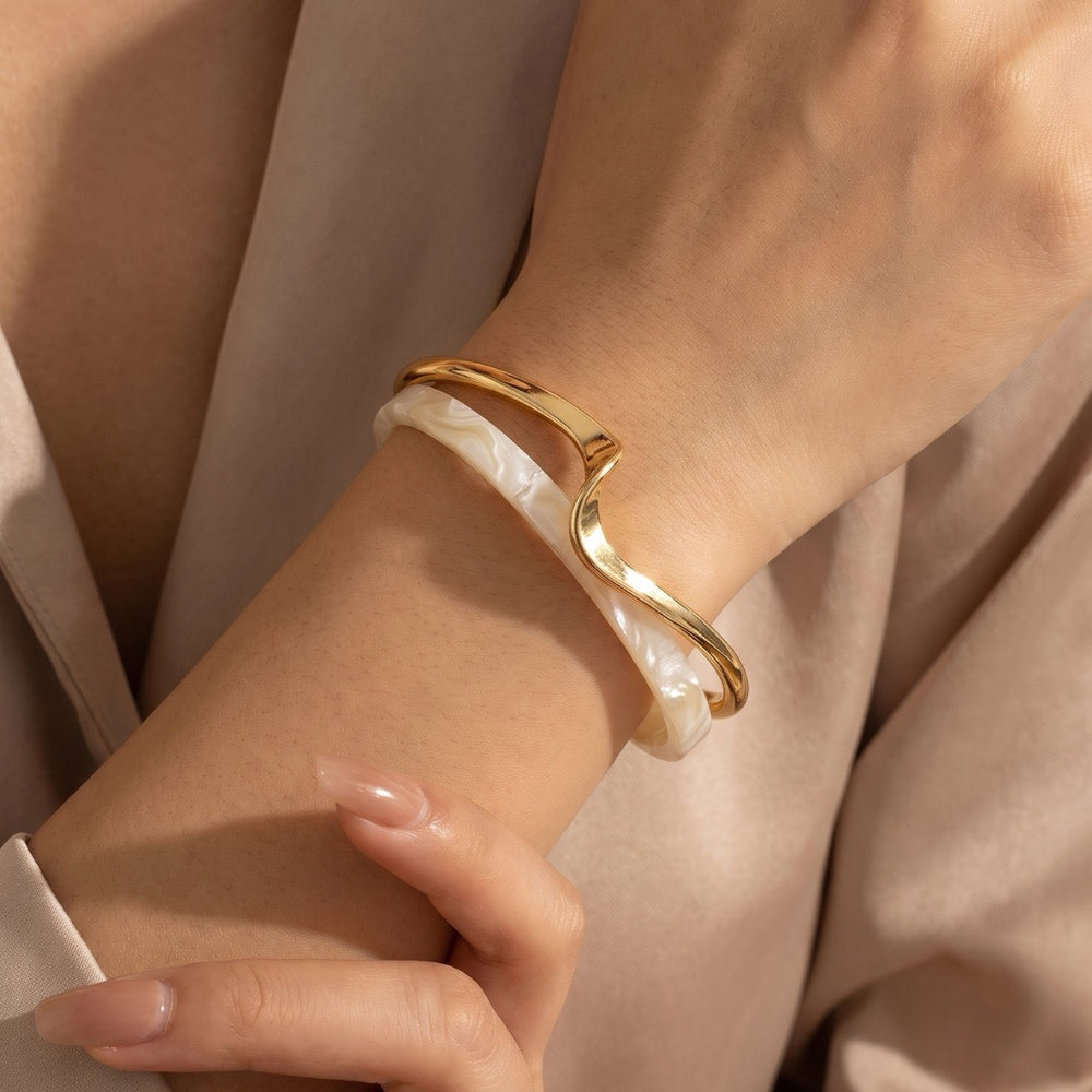 Golden Pearl Wave Armband